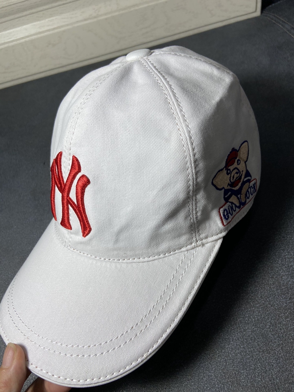 ブランド帽子背面デザイン